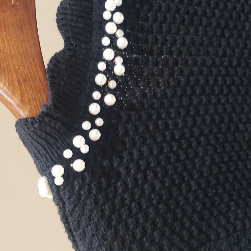 Nwt medium House of Harlow black sweater with pearls - Picture 9 of 15